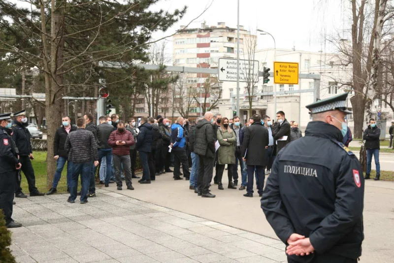 Protesti nsrs