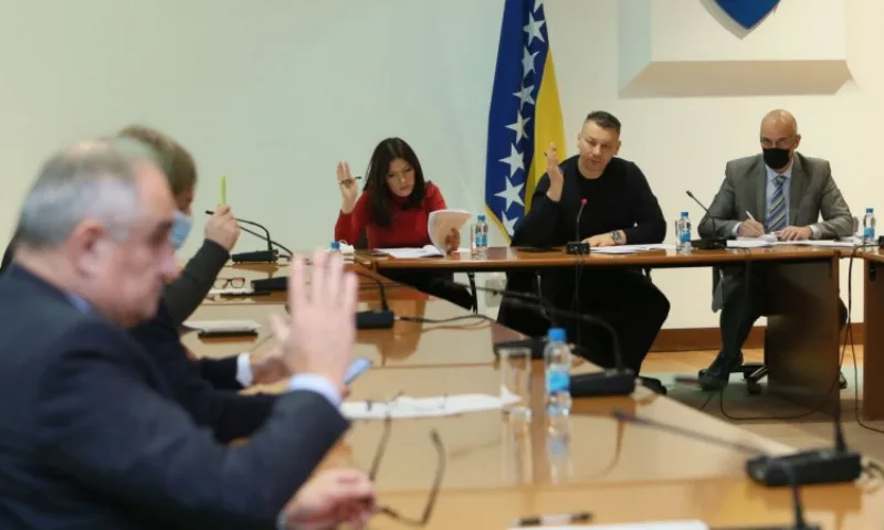 Komisija hitni broj
