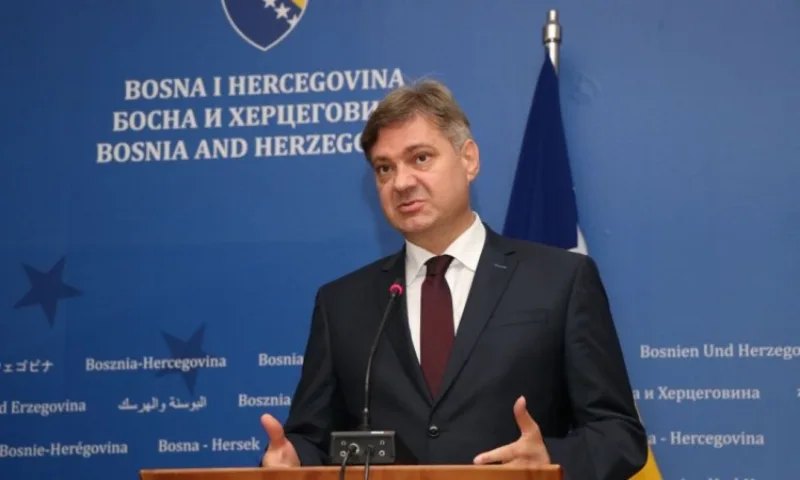 Denis zvizdic01 08092017