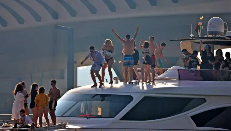 Dubai party