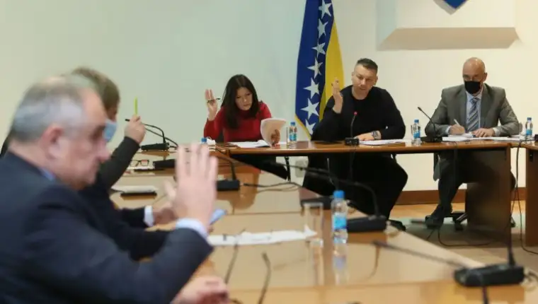 Komisija hitni broj