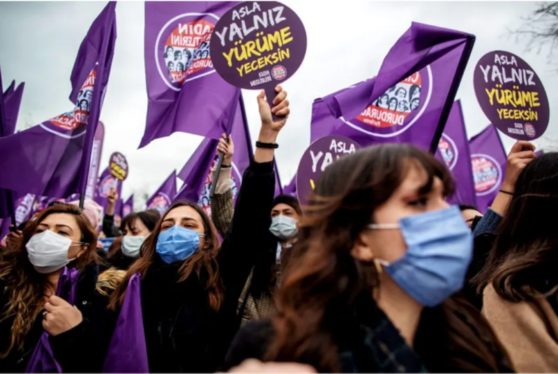 Protesti zene turska