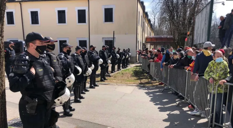 Crna gora skupstina protesti
