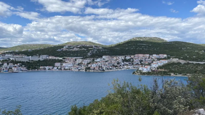 Neum nova