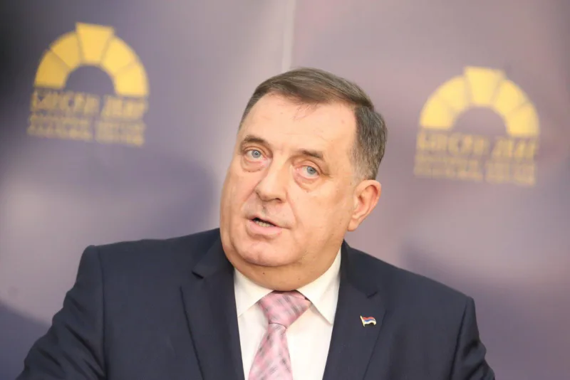 Milorad Dodik SNSD press