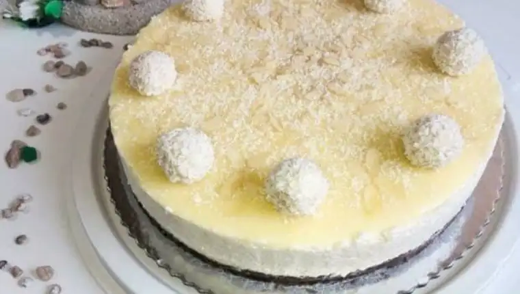 Raffaelo cheesecake