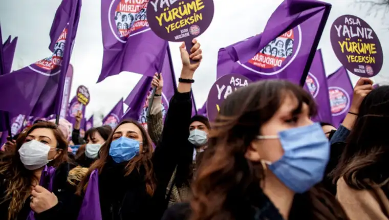 Protesti zene turska