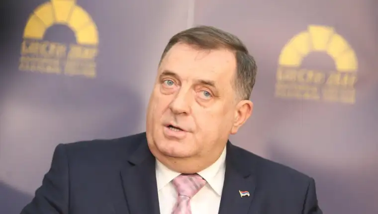Milorad Dodik SNSD press