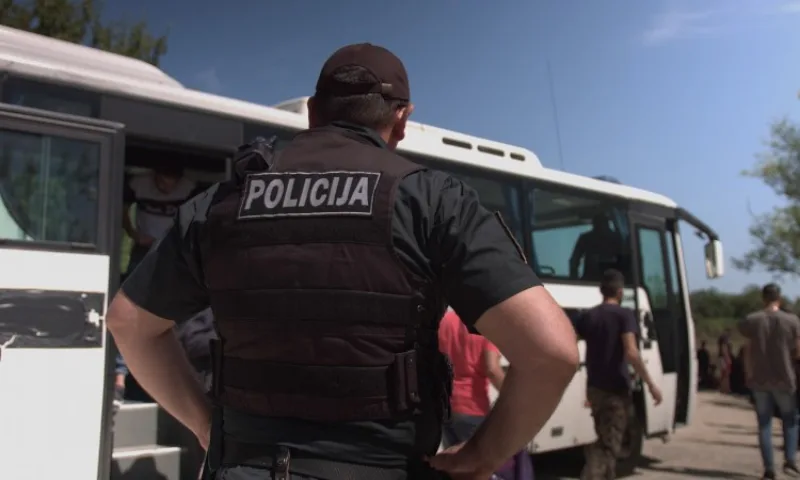 POLICIJA MIGRANTIARHIVA