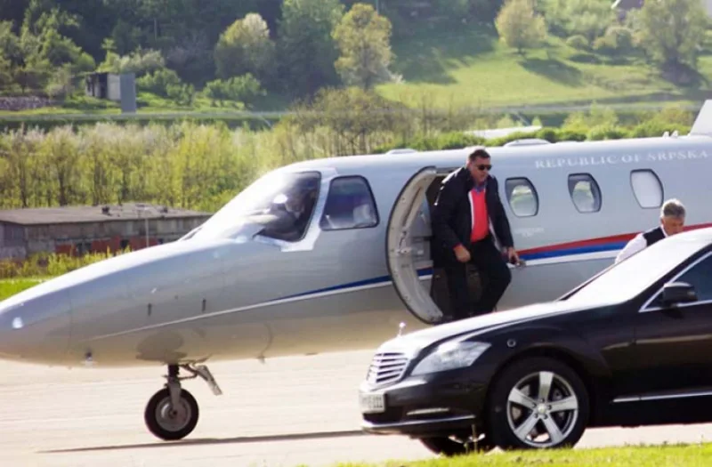 Dodik avion