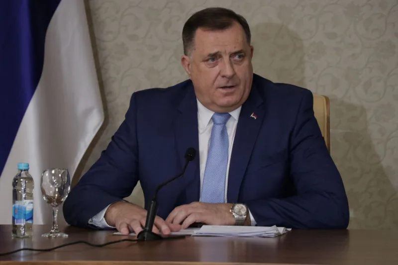 Dodik press 444