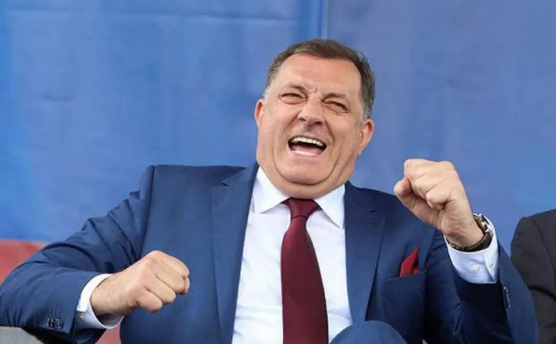 Dodik plese