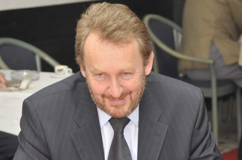 Izetbegovic faca