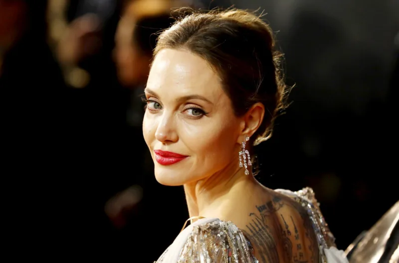 Angelina jolie