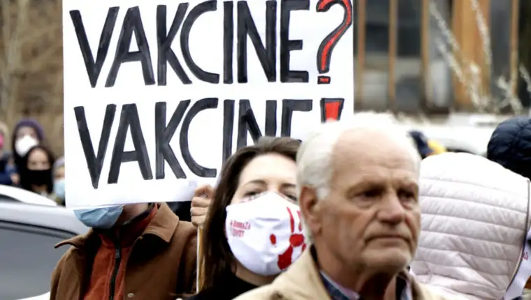 Protesti vakcine