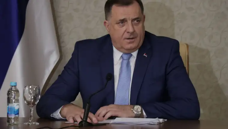 Dodik press 444
