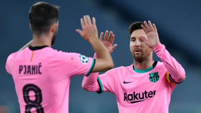 Pjanic messi