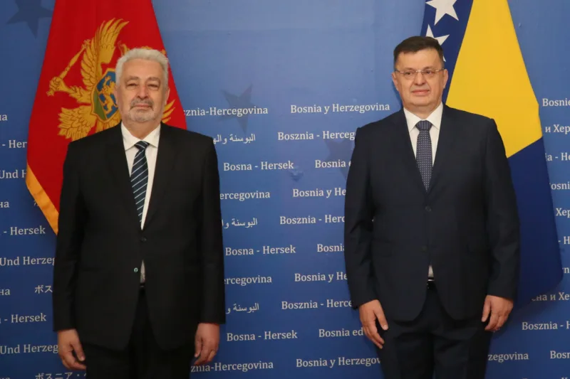 Krivokapic i tegeltija scaled