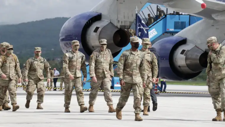 americki-vojnici-aerodrom3