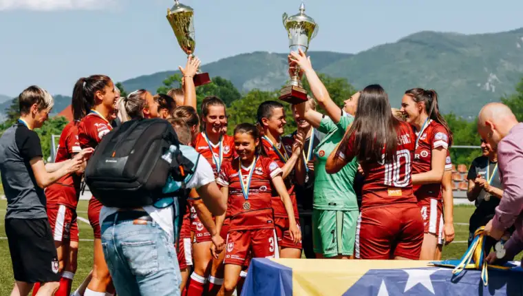Fk sarajevo zene