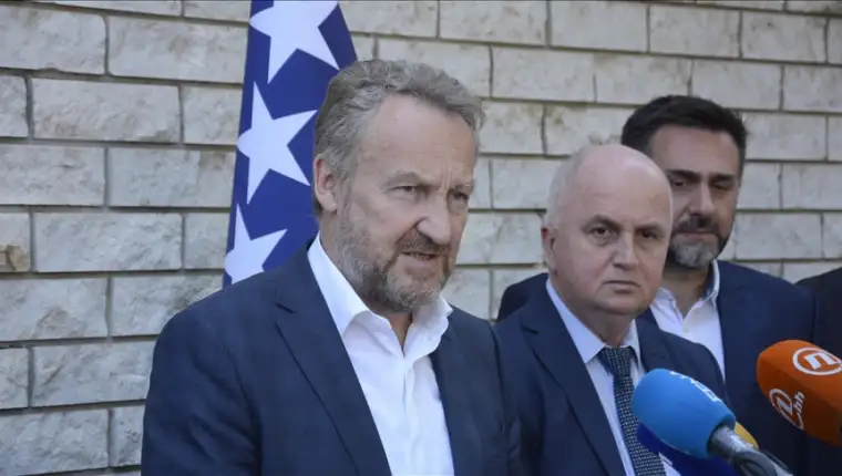 Bakir izetbegovic mostar anadolija