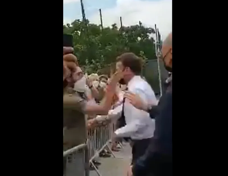 Macron samar