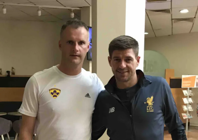 muamer-vugdalic-steven-gerrard-681x481