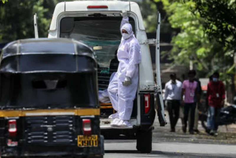 India surpasses 300,000 coronavirus deaths