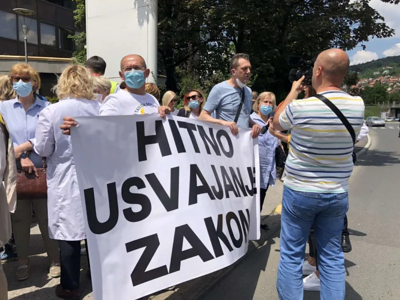 Protest-doktori-medicine-Vlada-FBiH1