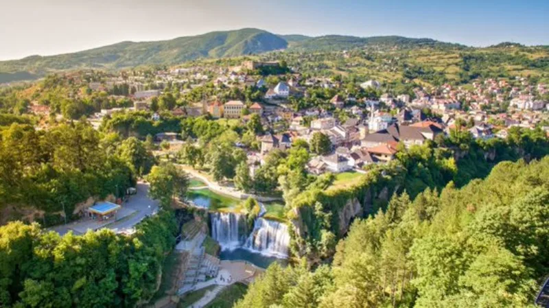 Jajce-Panorama---Odmori-u-BiH---Photo-by-Samed-Zuzic