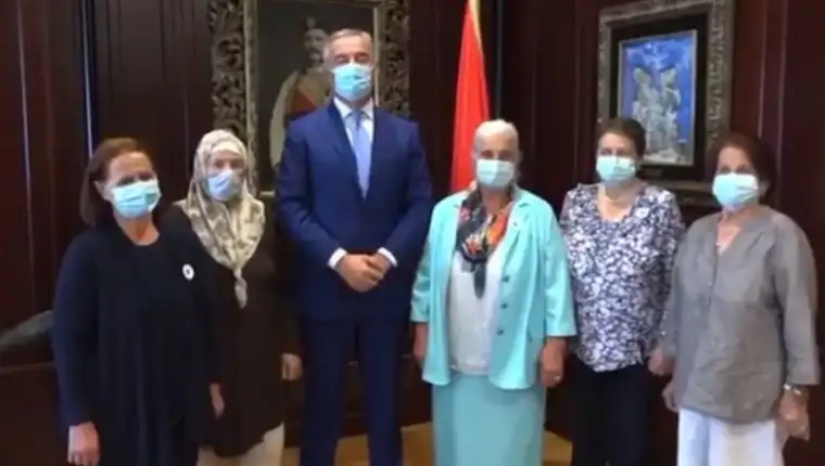 djukanovic majke srebrenice