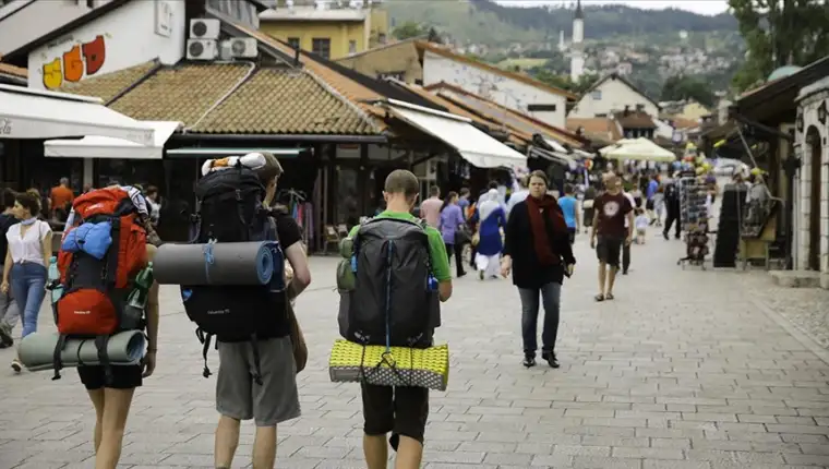 Turisti stari grad