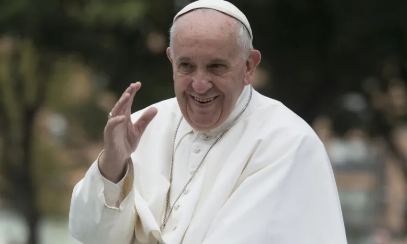 Papa_Franjo (1)