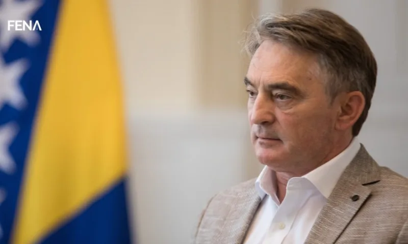 komsic fena