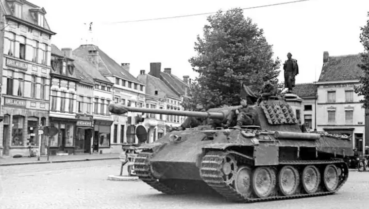 panther-tank-large-56a61c403df78cf7728b644f