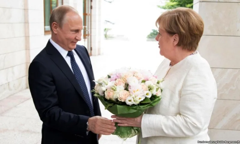 Merkel_Putin_RSE (1)
