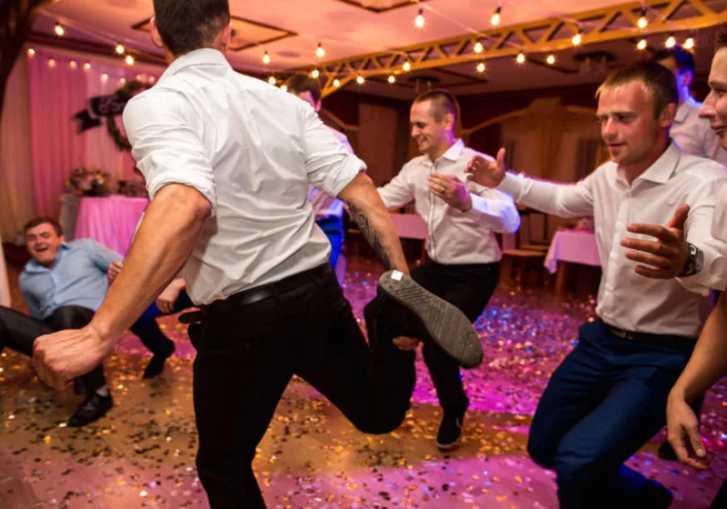 Wedding,Party.,Groomsmen,Having,Fun,And,Dancing,At,Wedding,Banquet.