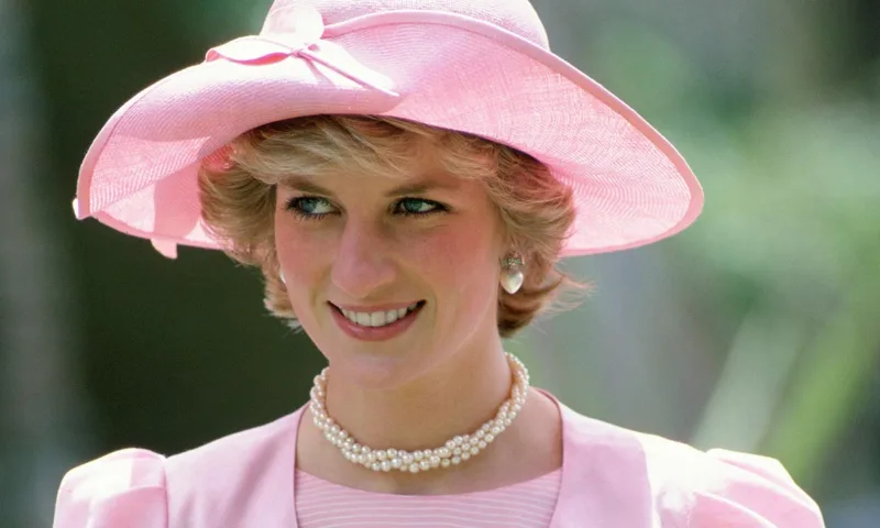 princess-diana-perfume-t