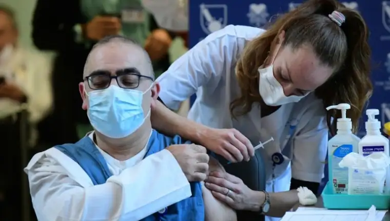 Izrael_koronavirus_vakcinacija_Xinhua