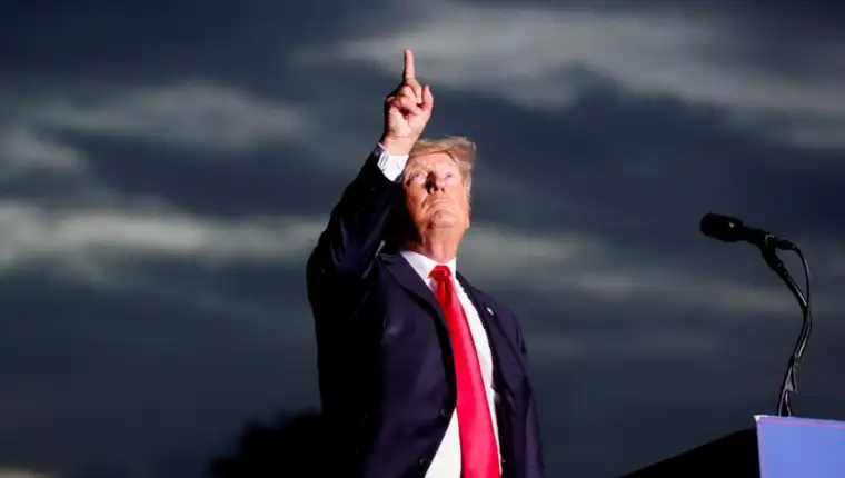 1628345200--08-06T100100Z_1044898777_RC2MZO95NMUH_RTRMADP_3_USA-TRUMP-FUNDRAISING-1024x683