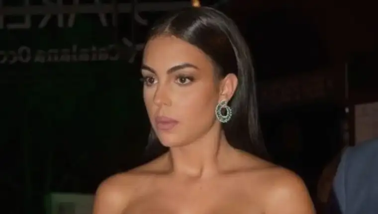 georgina dekolte1