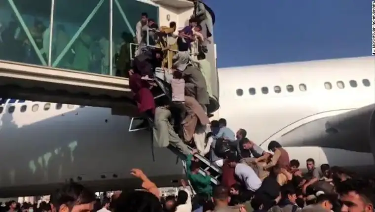 210816104316-video-thumbnail-kabul-airport-exlarge-169