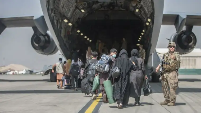 Kabul_aerodrom_francuski_avioni_evakuacija_Twitter