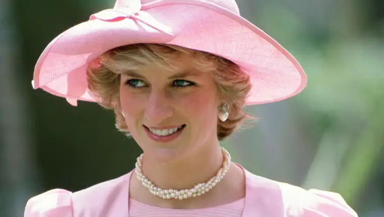 princess-diana-perfume-t