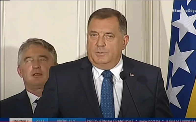 Komsic koluta ocima dodik