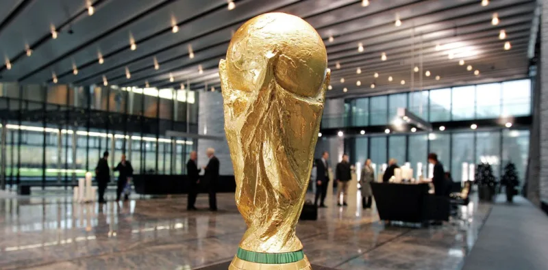 62155382-fifa-trofej