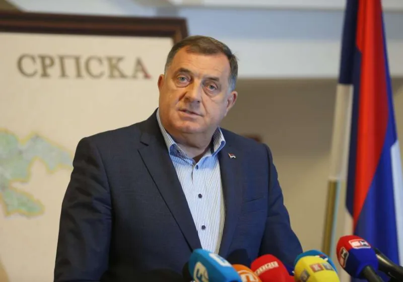 Dodik press