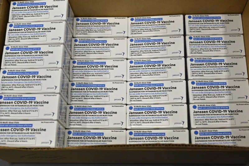 FILES-US-HEALTH-VIRUS-PHARMACEUTICAL-VACCINE-J&amp;J-MERCK