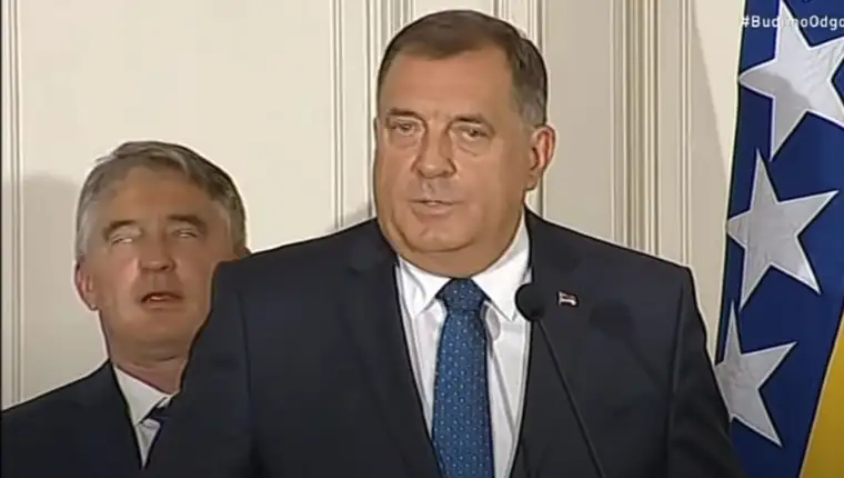 Komsic koluta ocima dodik