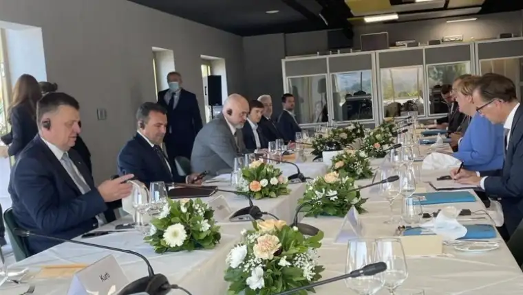 Tegeltija tirana merkel